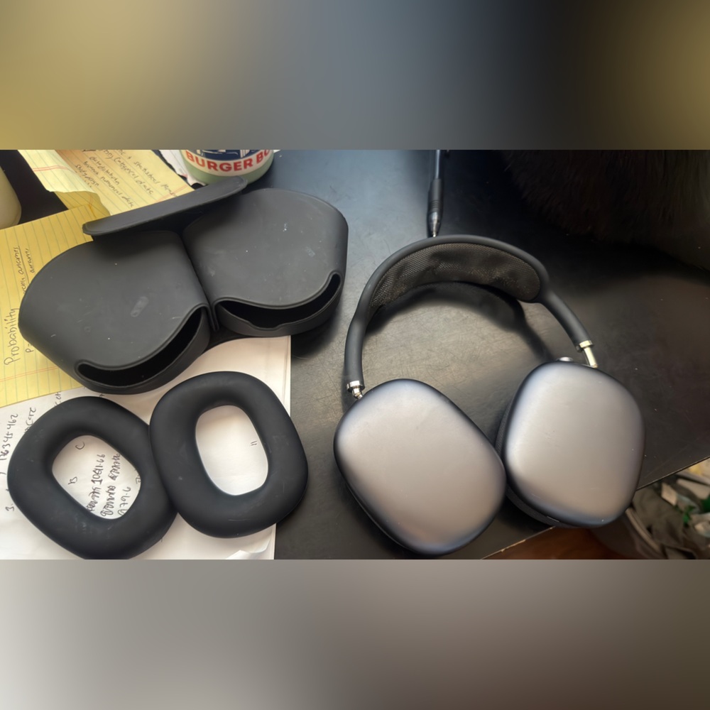 Sleek Black and Gray Wireless Headphones Airpod Max